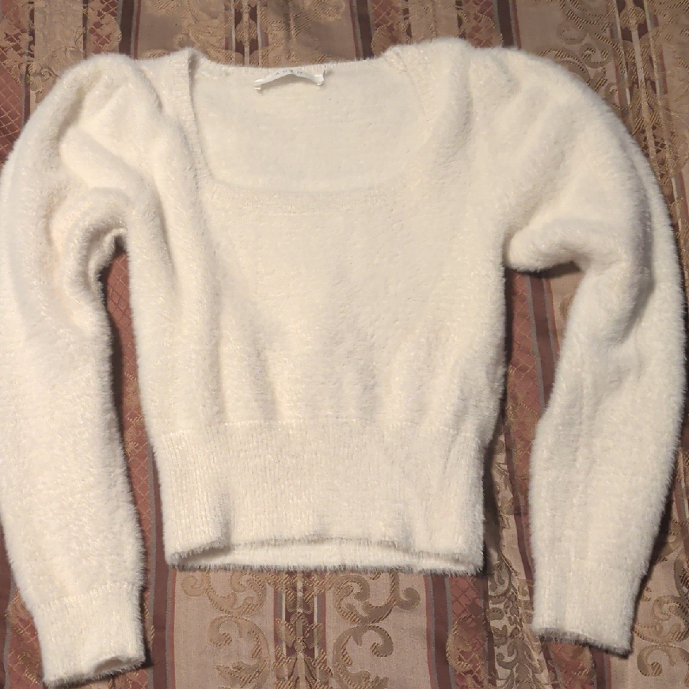 Elegant White ASTR Women's Sweater